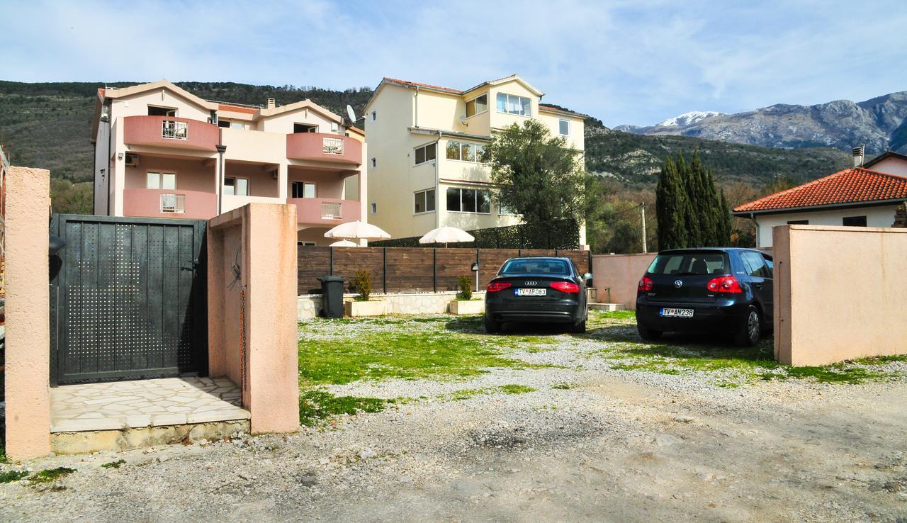 Apartmani Bulajic 蒂瓦特 外观 照片
